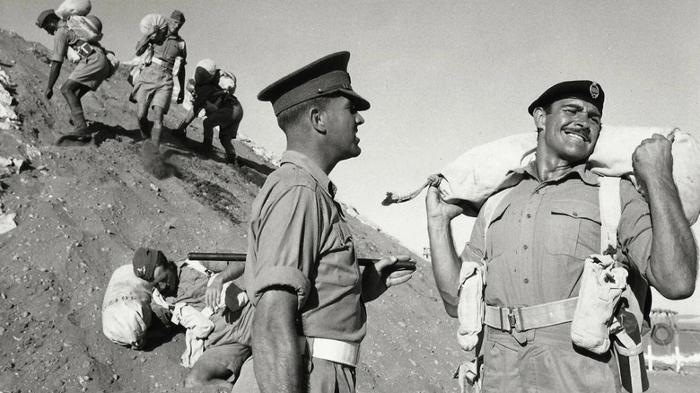 Sean Connery's Joe Roberts is confronted by Ian Hendry's Staff Sergeant Williams in The Hill